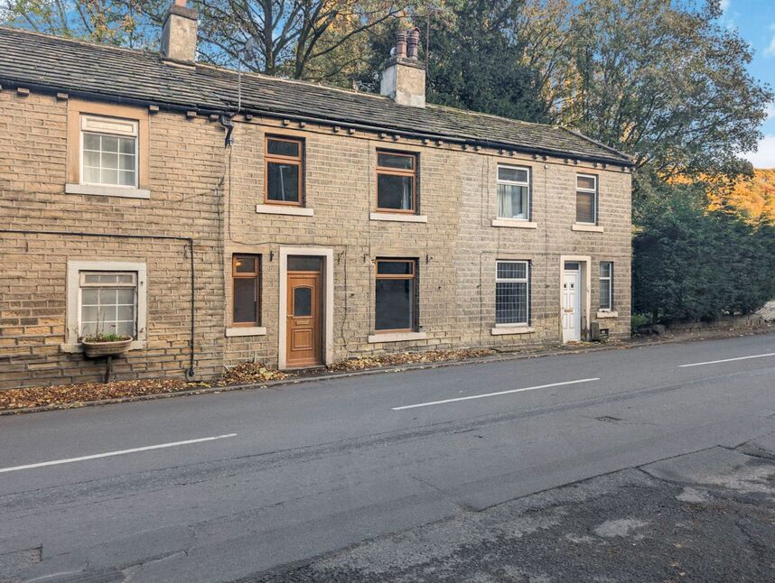 Main image of 2 bedroom Mid Terrace House for sale, Rochdale Road, Triangle, West Yorkshire, HX6