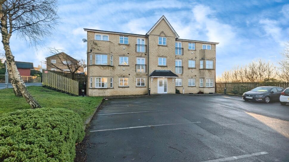 Main image of 2 bedroom  Flat for sale, Trooper Lane, Halifax, West Yorkshire, HX3