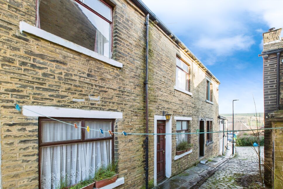 Main image of 2 bedroom Mid Terrace House for sale, Skircoat Green, Halifax, West Yorkshire, HX3