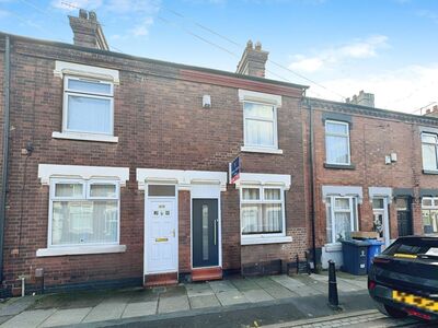 3 bedroom Mid Terrace House for sale