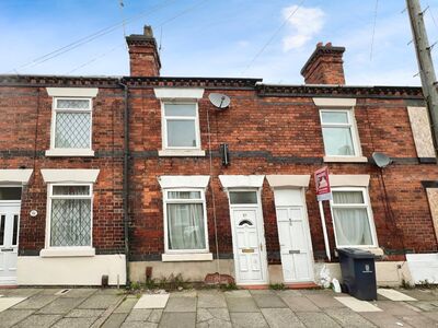 2 bedroom Mid Terrace House for sale