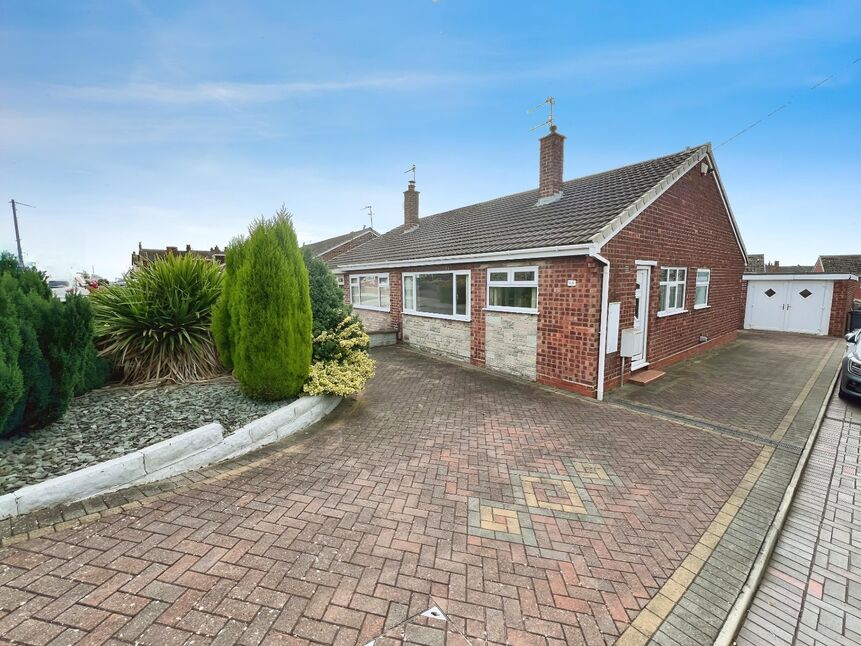 Main image of 2 bedroom Semi Detached Bungalow for sale, Gleneagles Crescent, Stoke-on-Trent, Staffordshire, ST1