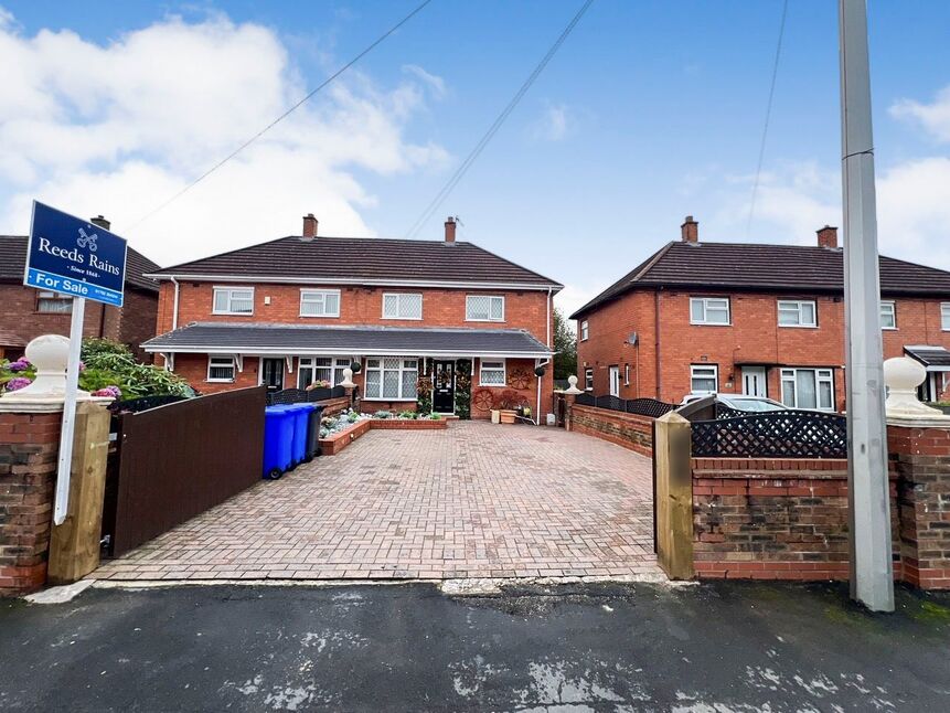 Main image of 3 bedroom Semi Detached House for sale, Templeton Avenue, Stoke-on-Trent, Staffordshire, ST2