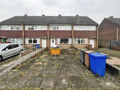 2 bedroom Mid Terrace House for sale