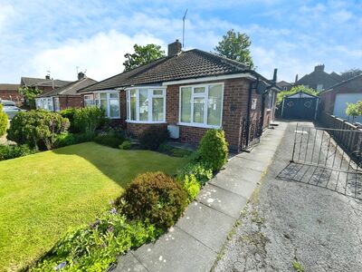 Orchard Paddock, 2 bedroom Semi Detached Bungalow for sale, £205,000