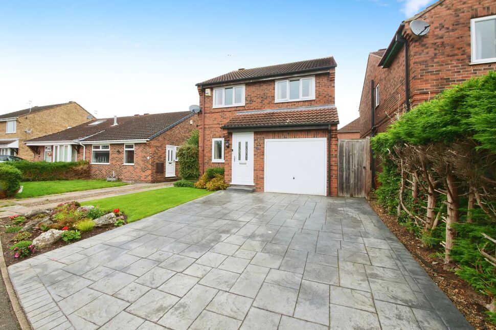 Main image of 3 bedroom Detached House for sale, Geldof Road, Huntington, North Yorkshire, YO32