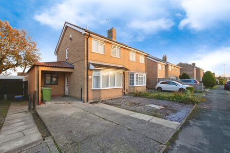 Kirkcroft, 2 bedroom Semi Detached House for sale, £290,000