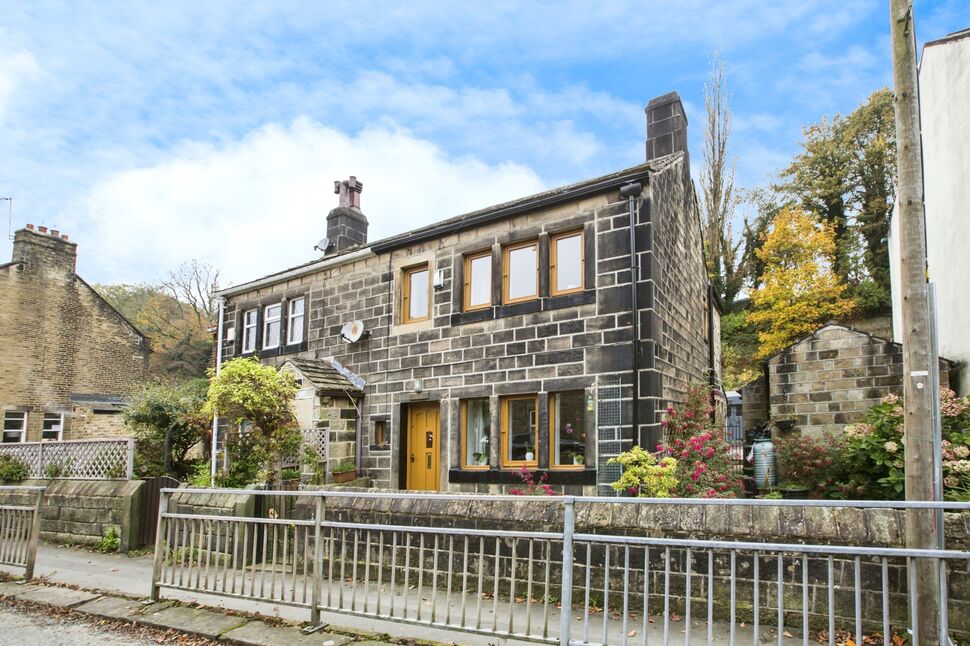 Main image of 3 bedroom Semi Detached House for sale, Scar Bottom, Hebden Bridge, HX7