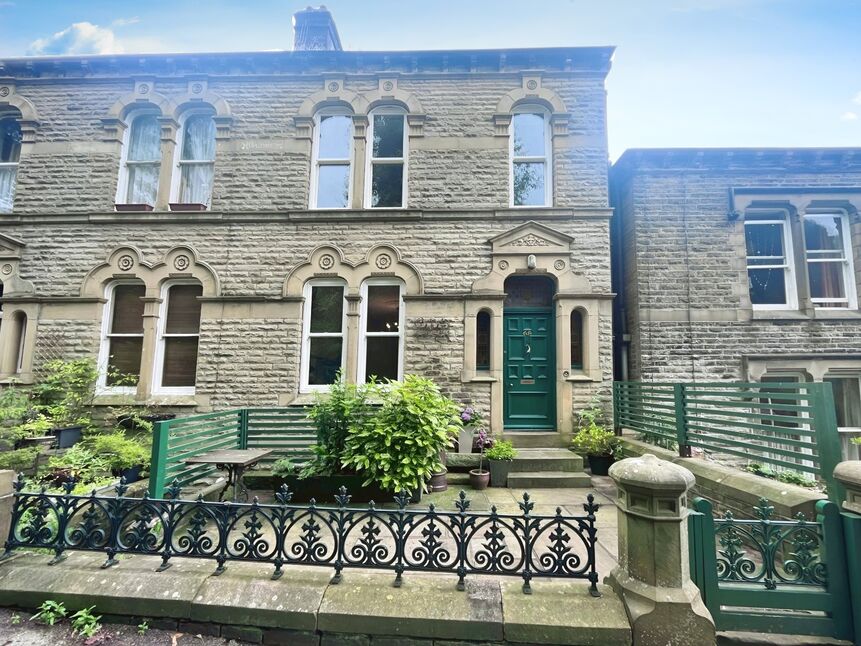 Main image of 4 bedroom Mid Terrace House for sale, Hangingroyd Road, Hebden Bridge, HX7