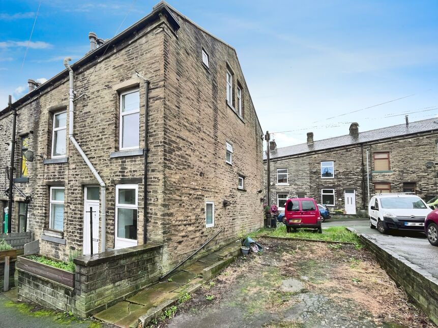 Main image of 3 bedroom End Terrace House for sale, Banksfield Road, Hebden Bridge, HX7