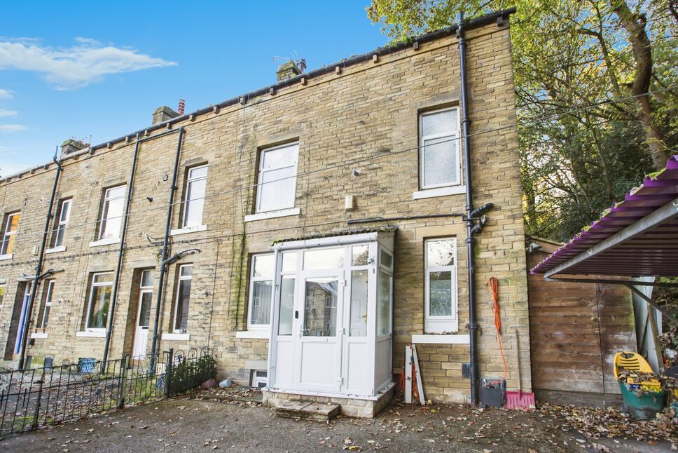 Main image of 2 bedroom End Terrace House for sale, East View, Mytholmroyd, West Yorkshire, HX7