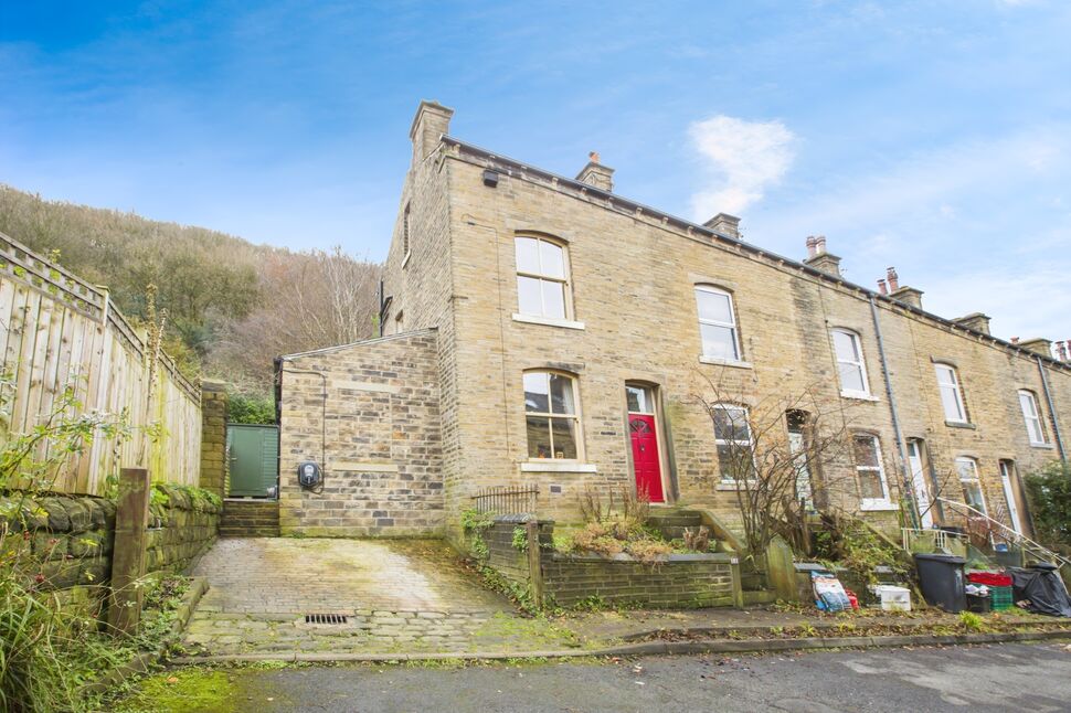 Main image of 3 bedroom End Terrace House for sale, Gladstone Building, Hebden Bridge, HX7