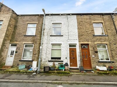 2 bedroom Mid Terrace House for sale