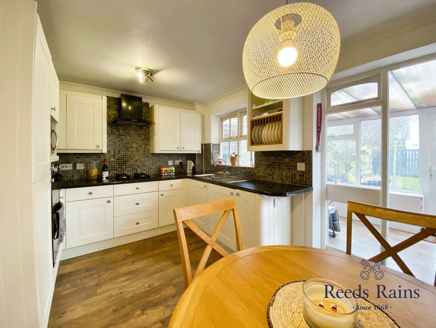 Kitchen Dining Area