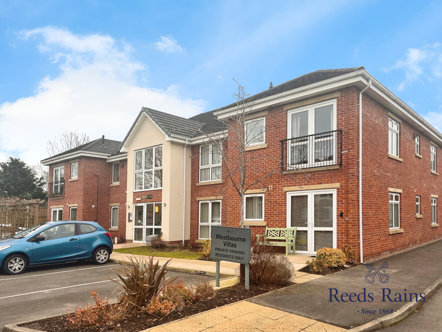 Main image of 2 bedroom  Flat for sale, Cricketers Way, Holmes Chapel, Cheshire, CW4