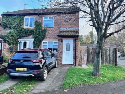 2 bedroom Semi Detached House to rent