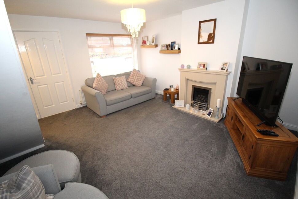 3 bedroom End Terrace House for sale, West Crescent, Wardley, NE10 £