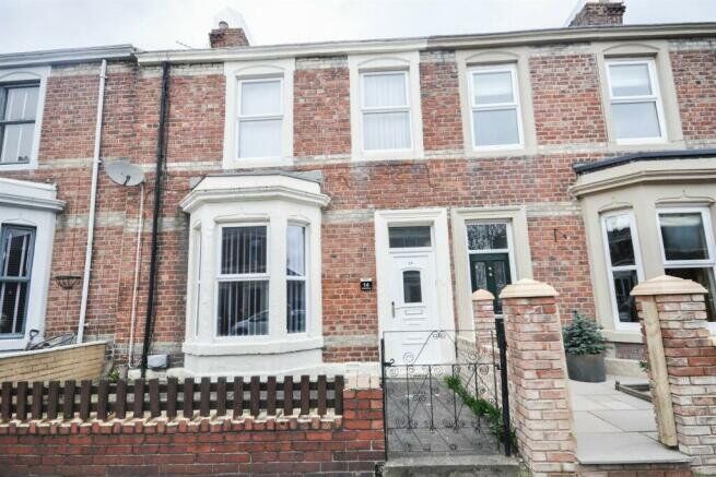 3 bedroom Mid Terrace House for sale