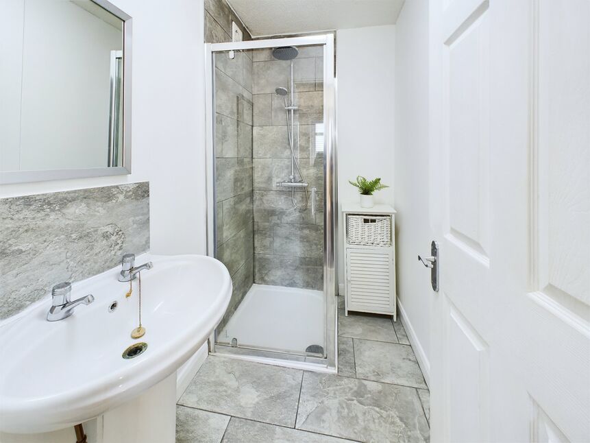 En-Suite Shower