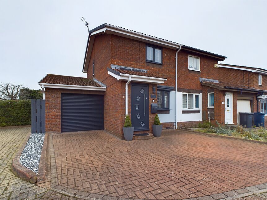 Main image of 2 bedroom Semi Detached House for sale, Longdean Close, Hebburn, Tyne and Wear, NE31