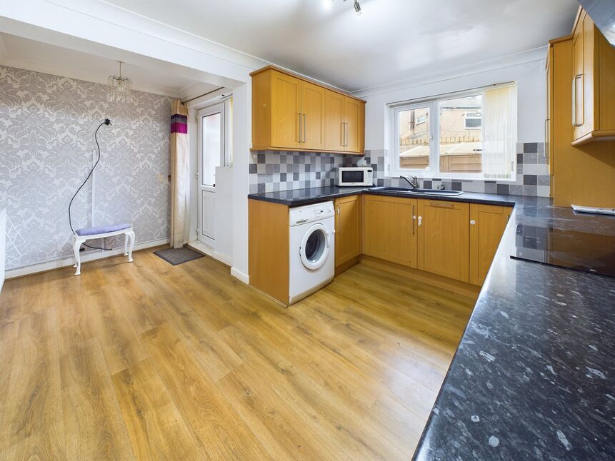 Kitchen / Dining Room(L-Shaped)