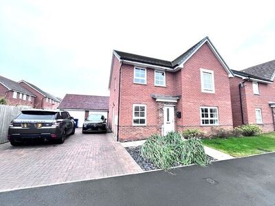 Holmes Drive, 4 bedroom Detached House for sale, £370,000