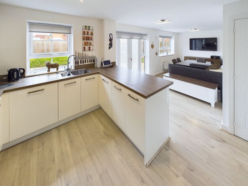 Kitchen / Dining Room