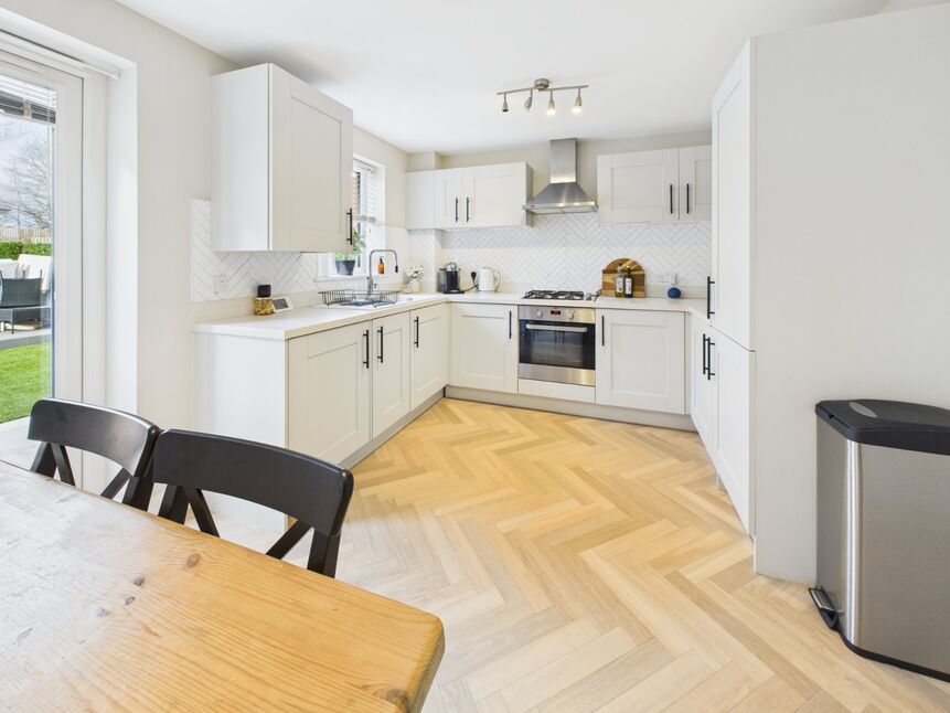 Kitchen / Dining Room