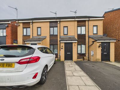 3 bedroom Mid Terrace House for sale