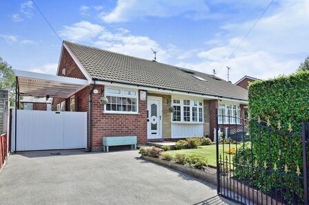 2 bedroom Semi Detached Bungalow for sale