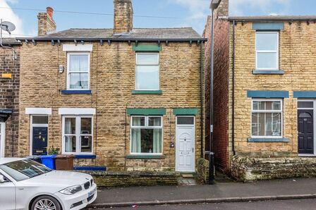 3 bedroom End Terrace House to rent