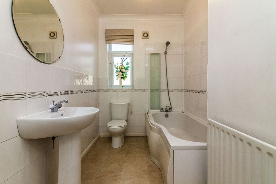 Family Bathroom WC