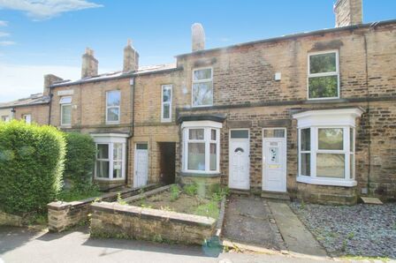 Springvale Road, 3 bedroom Mid Terrace House to rent, £1,100 pcm