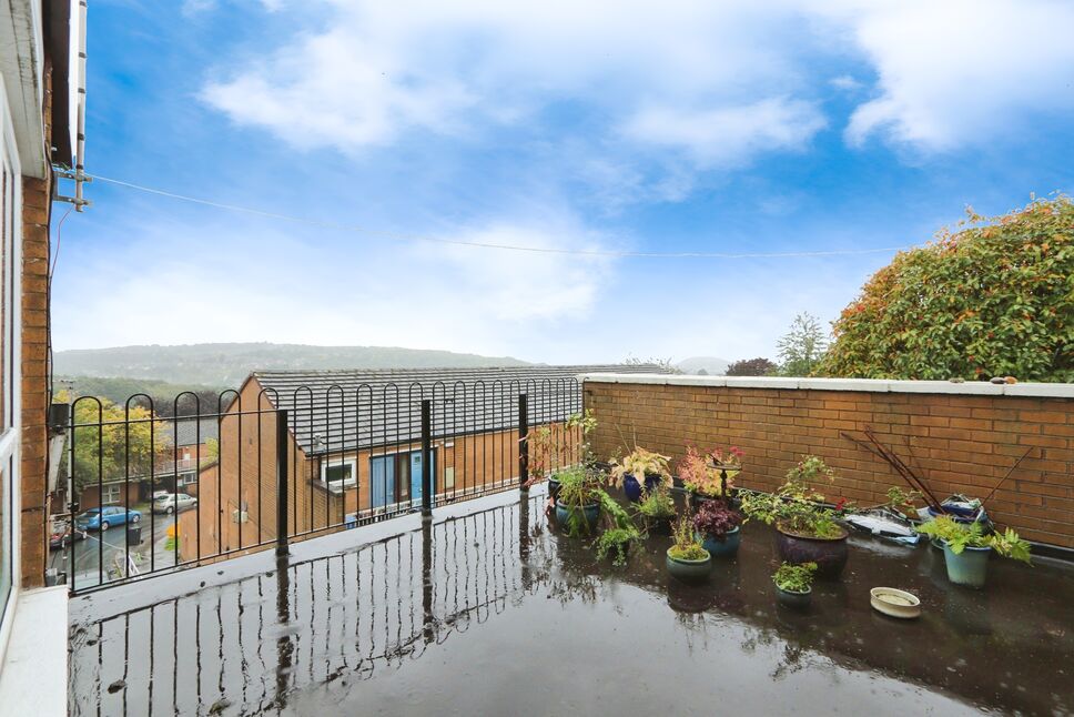 Main image of 2 bedroom  Flat for sale, Stanwell Close, Sheffield, South Yorkshire, S9