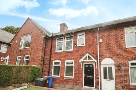 Edensor Road, 4 bedroom Mid Terrace House to rent, £975 pcm