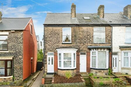 3 bedroom End Terrace House to rent