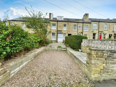 2 bedroom Mid Terrace House to rent