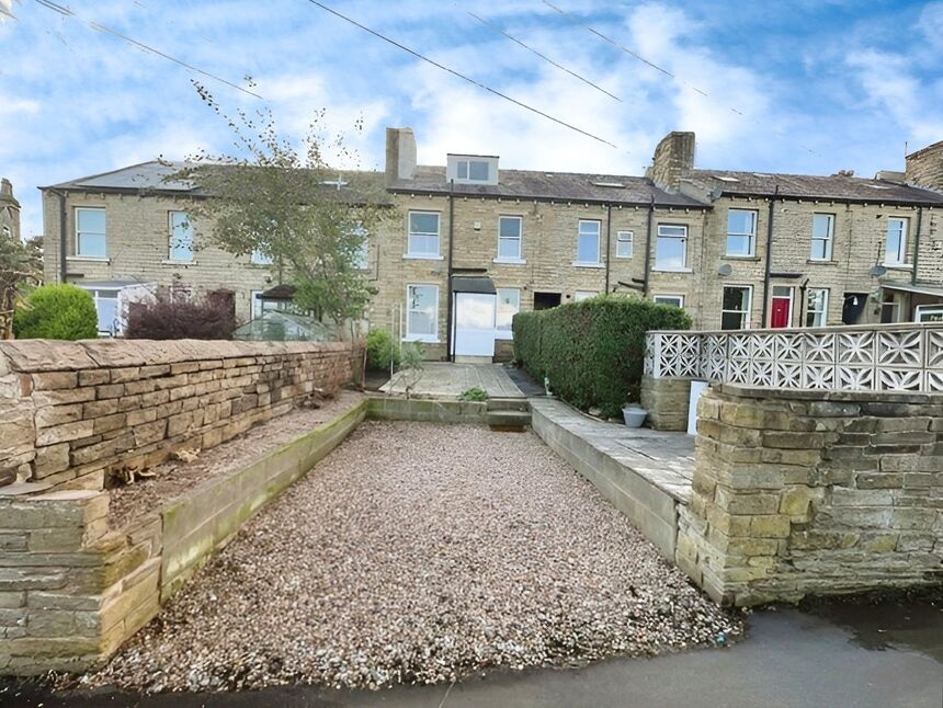 Main image of 2 bedroom Mid Terrace House for sale, Corby Street, Birkby, Huddersfield, West Yorkshire, HD2