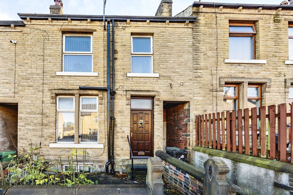 Main image of 2 bedroom Mid Terrace House for sale, Blackmoorfoot Road, Crosland Moor, West Yorkshire, HD4