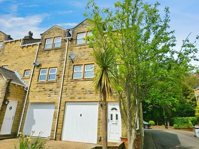 Kiln Court, 4 bedroom End Terrace House to rent, £1,500 pcm