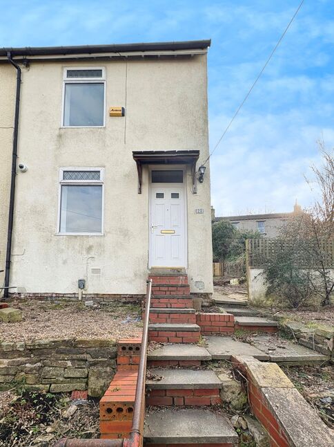 Main image of 3 bedroom Semi Detached House to rent, Holme Avenue, Huddersfield, West Yorkshire, HD5