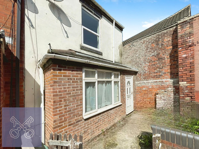 Brentwood Avenue, 2 bedroom End Terrace House for sale, £65,000