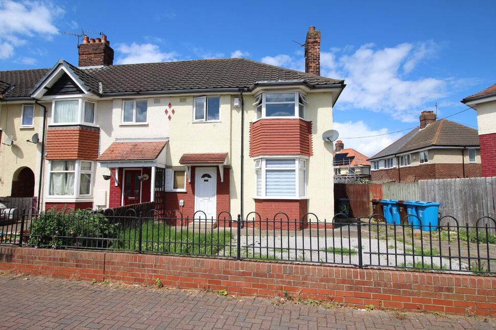 Main image of 3 bedroom End Terrace House for sale, 5th Avenue, Hull, East Riding, HU6