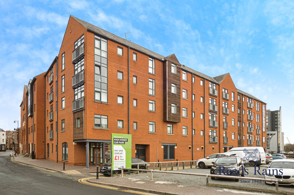 Main image of 2 bedroom  Flat for sale, High Street, Hull, East Yorkshire, HU1