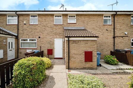 Lapwing Close, 2 bedroom Mid Terrace House for sale, £90,000