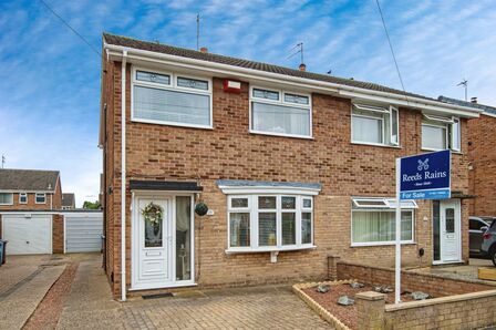 Cullingworth Avenue, 3 bedroom Semi Detached House for sale, £190,000