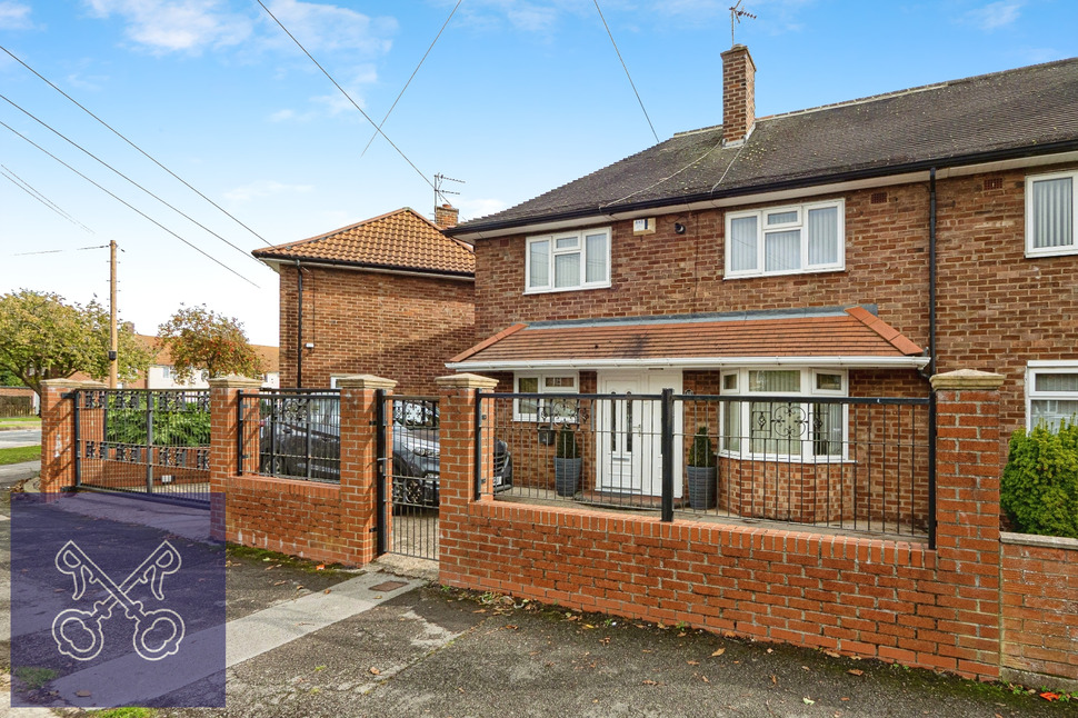 Main image of 3 bedroom End Terrace House for sale, Staveley Road, Hull, East Yorkshire, HU9