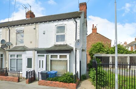 2 bedroom End Terrace House for sale