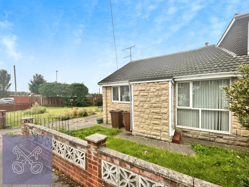 2 bedroom Semi Detached Bungalow for sale