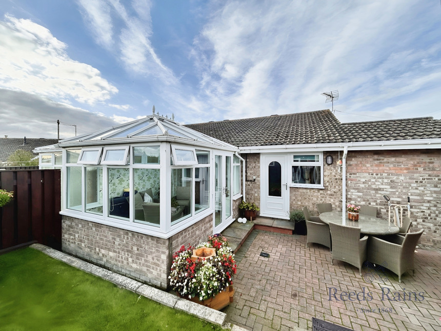 Main image of 2 bedroom Semi Detached Bungalow for sale, Hall Road, Sproatley, Hull, HU11